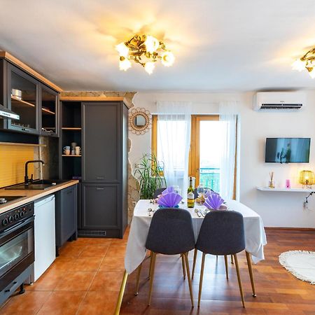 Olive Garden House In Zrnovnica With A View & Bbq Villa ภายนอก รูปภาพ