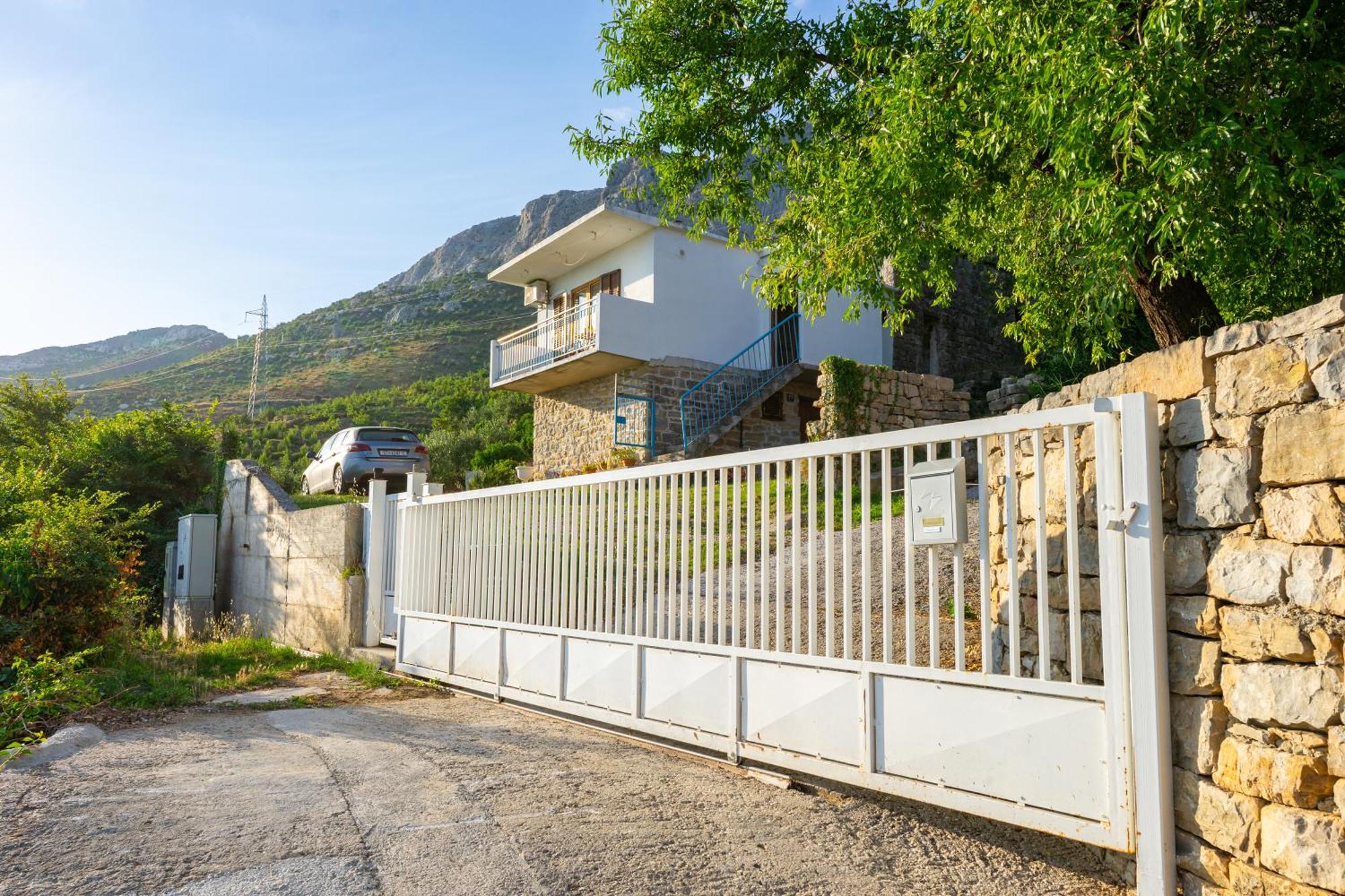 Olive Garden House In Zrnovnica With A View & Bbq Villa ภายนอก รูปภาพ